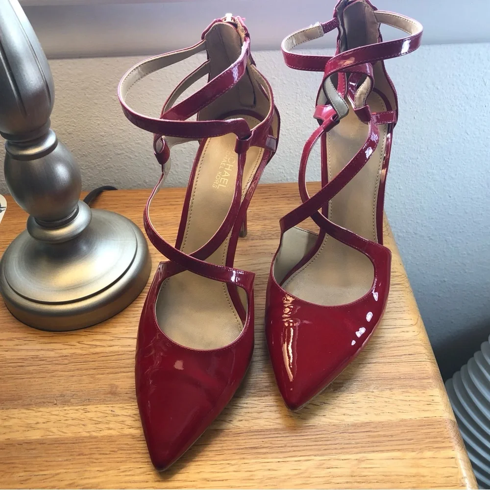 Michael Kors sophisticated michael